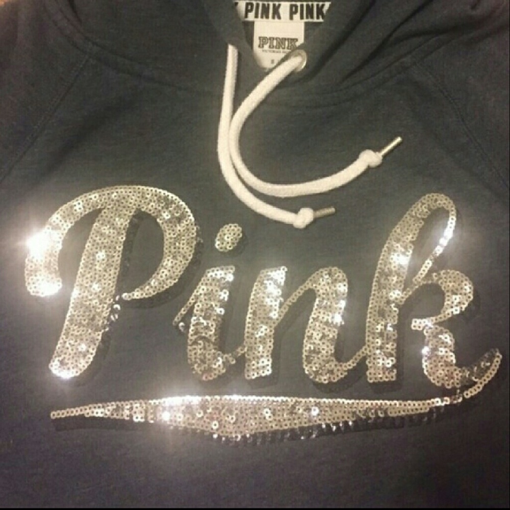 ISO this hoodie in M or L