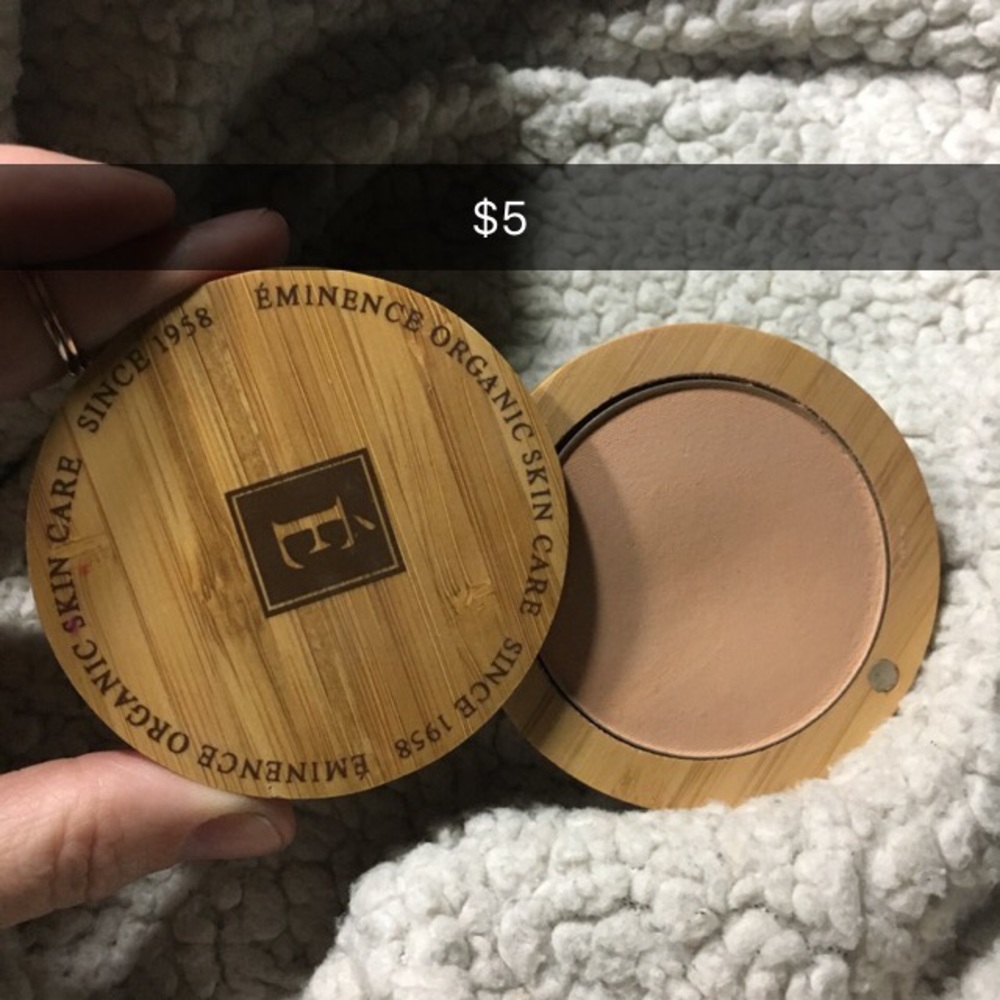 Eminence face powder