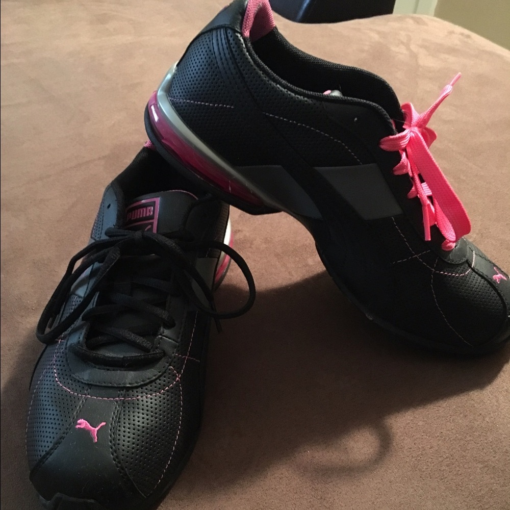 Workout shoes