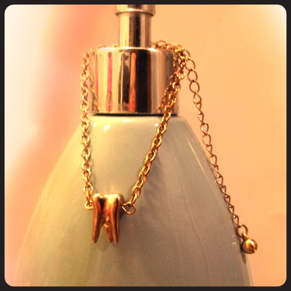 Gold tooth bracelet