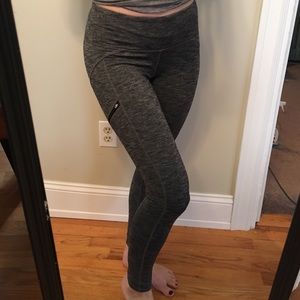 Athleta Cozy Drifter Tight Size Small- perfect!