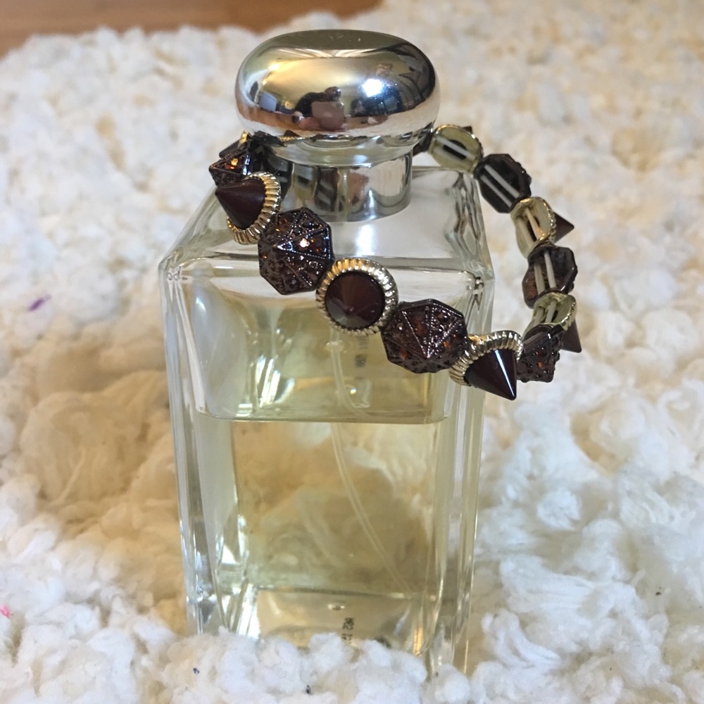 Brown spike bracelet, stretchy