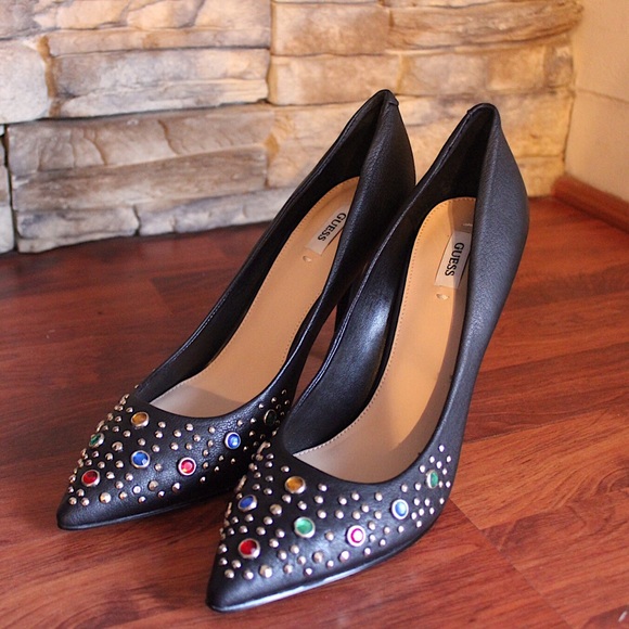 NWB Guess Black Leather Pumps - Picture 3 of 5