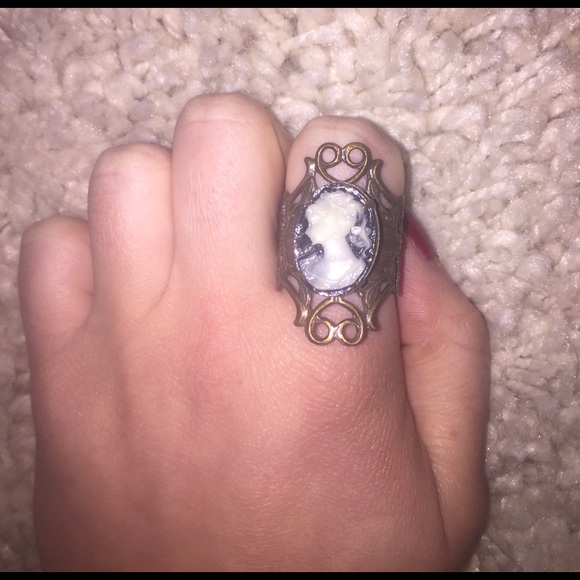Jewelry - Ring - adjustable