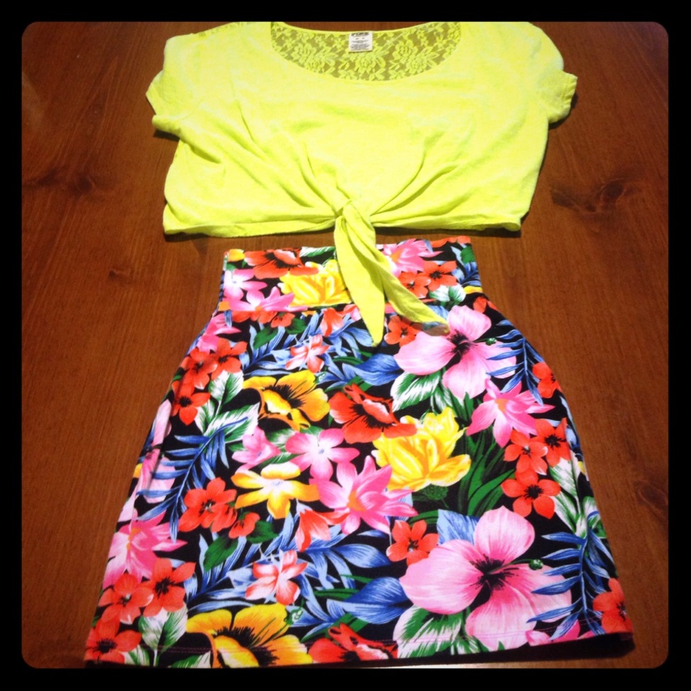 XS VS outfit