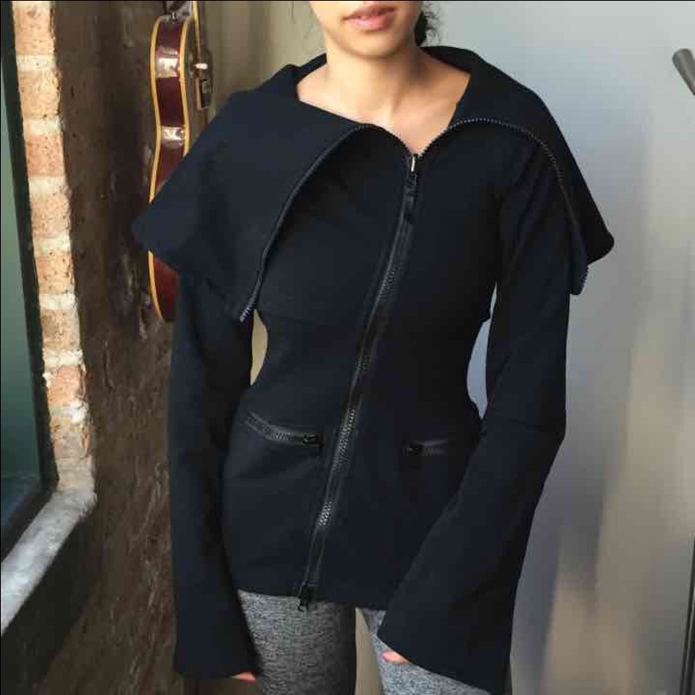 **RARE**Lululemon Over The Top Jacket