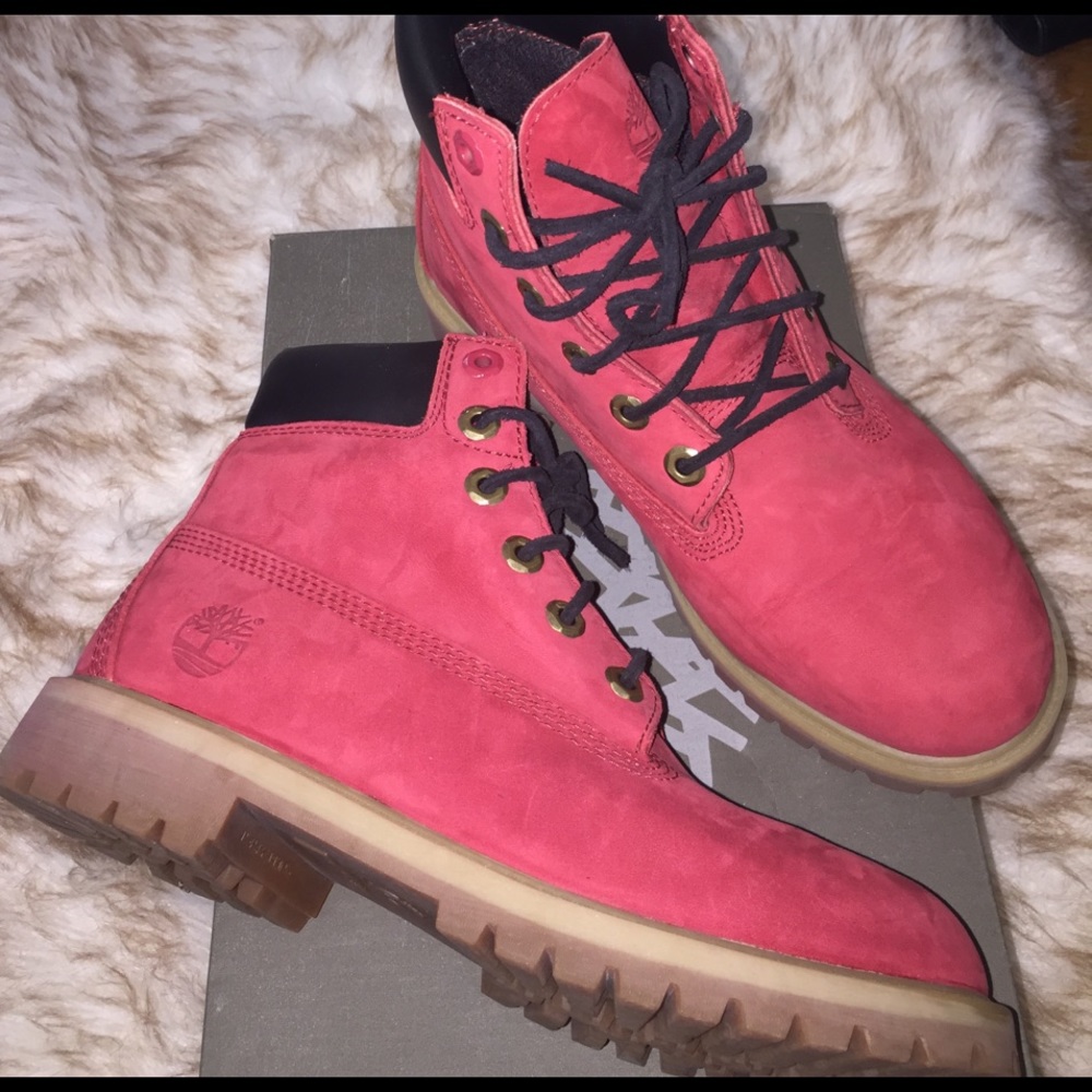 red timberlands - Picture 2 of 4
