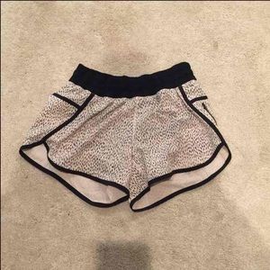 Lululemon Tracker 3 shorts