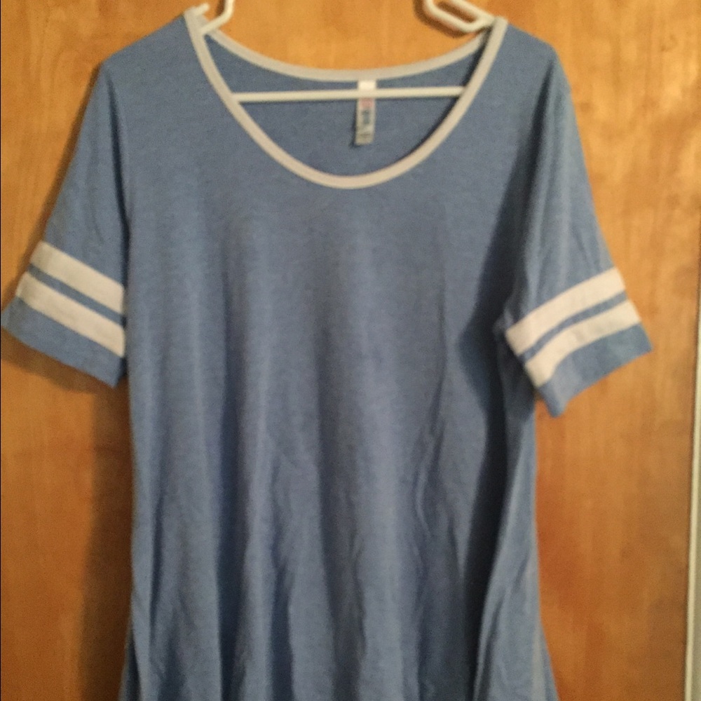 LulaRoe Perfect T Size L