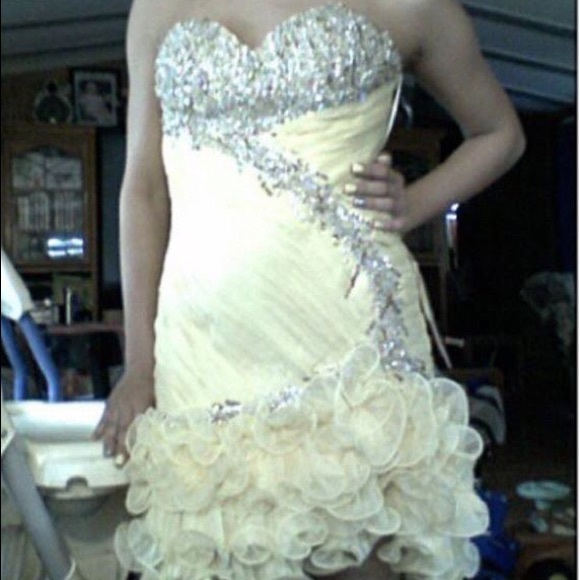 Homecoming dress - Picture 1 of 1
