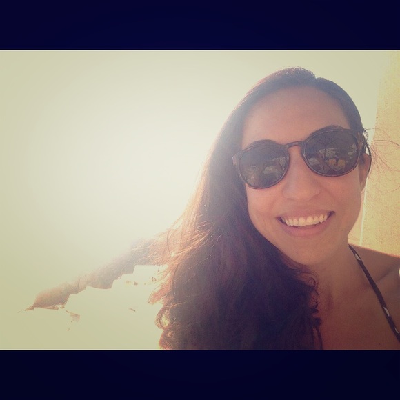 Meet your Posher, Ally - Picture 1 of 1