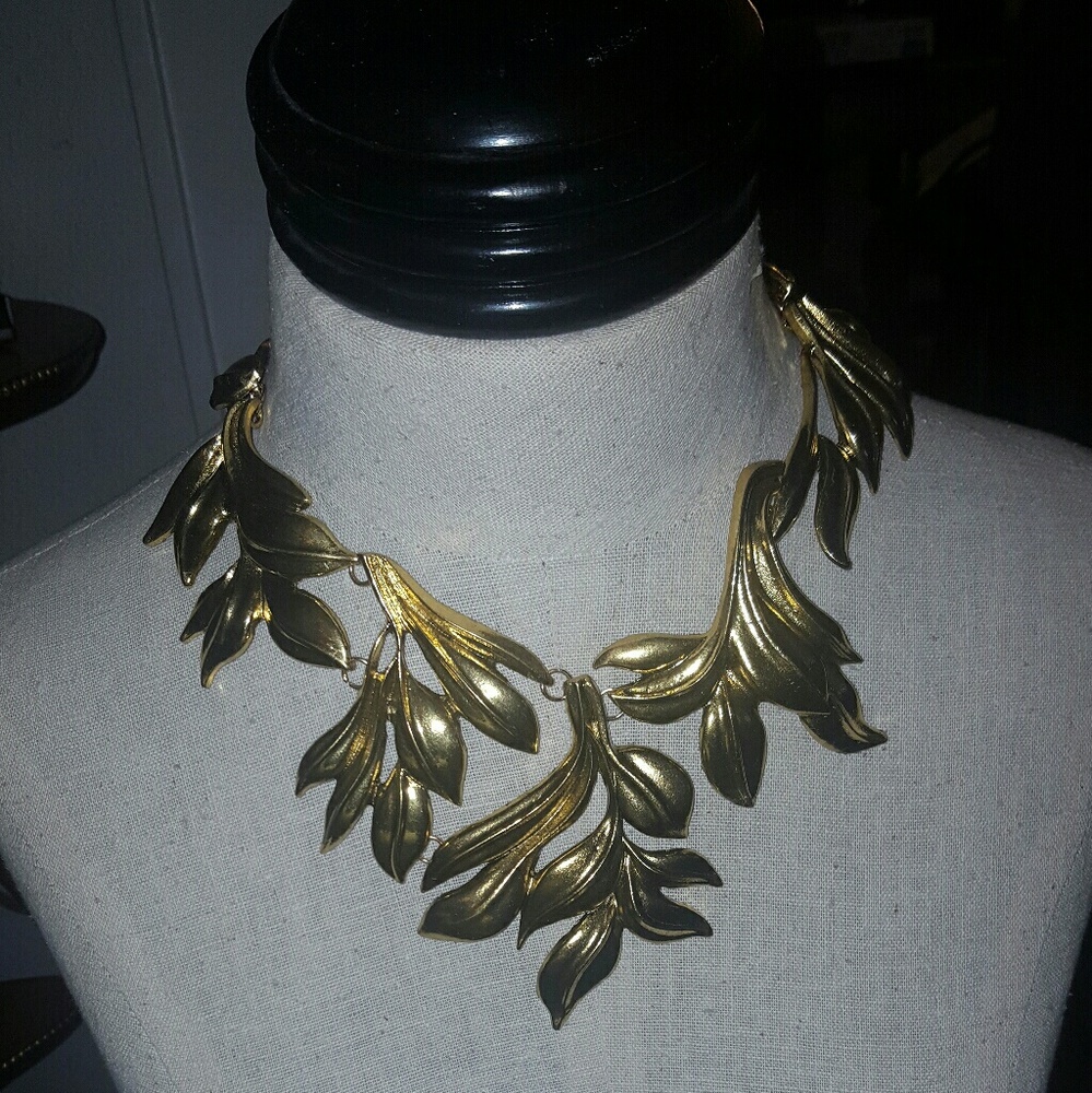 statement necklace