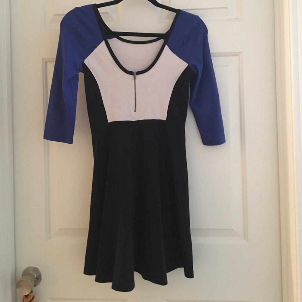 Express Dress - Picture 2 of 2