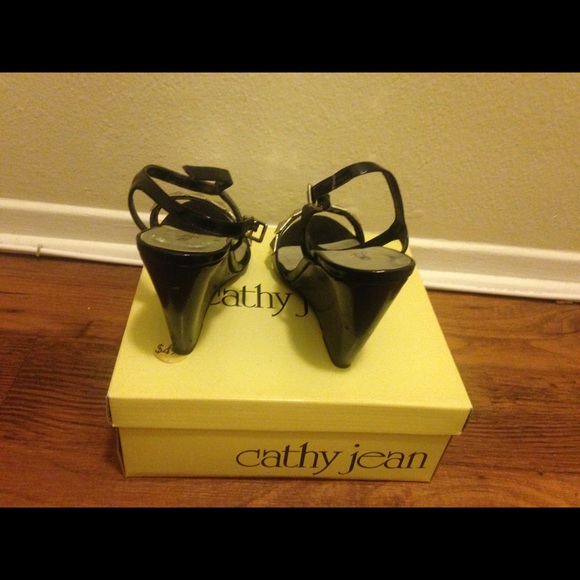 Cathy Jean - Picture 2 of 2