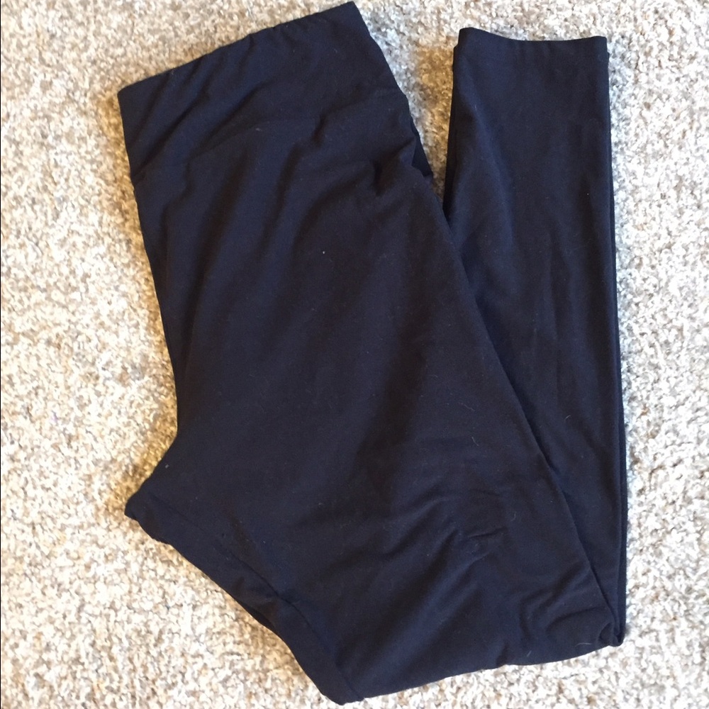 Unicorn Lularoe TC black leggings!!!