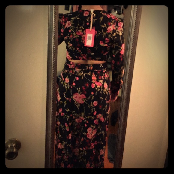 ❤Chelsea and Violet Floral Maxi! ❤ SOLD - Picture 3 of 3