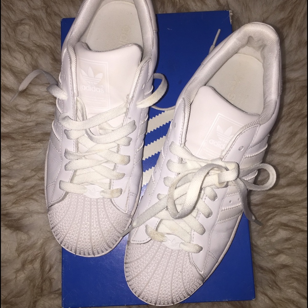 womens addidas sneakers