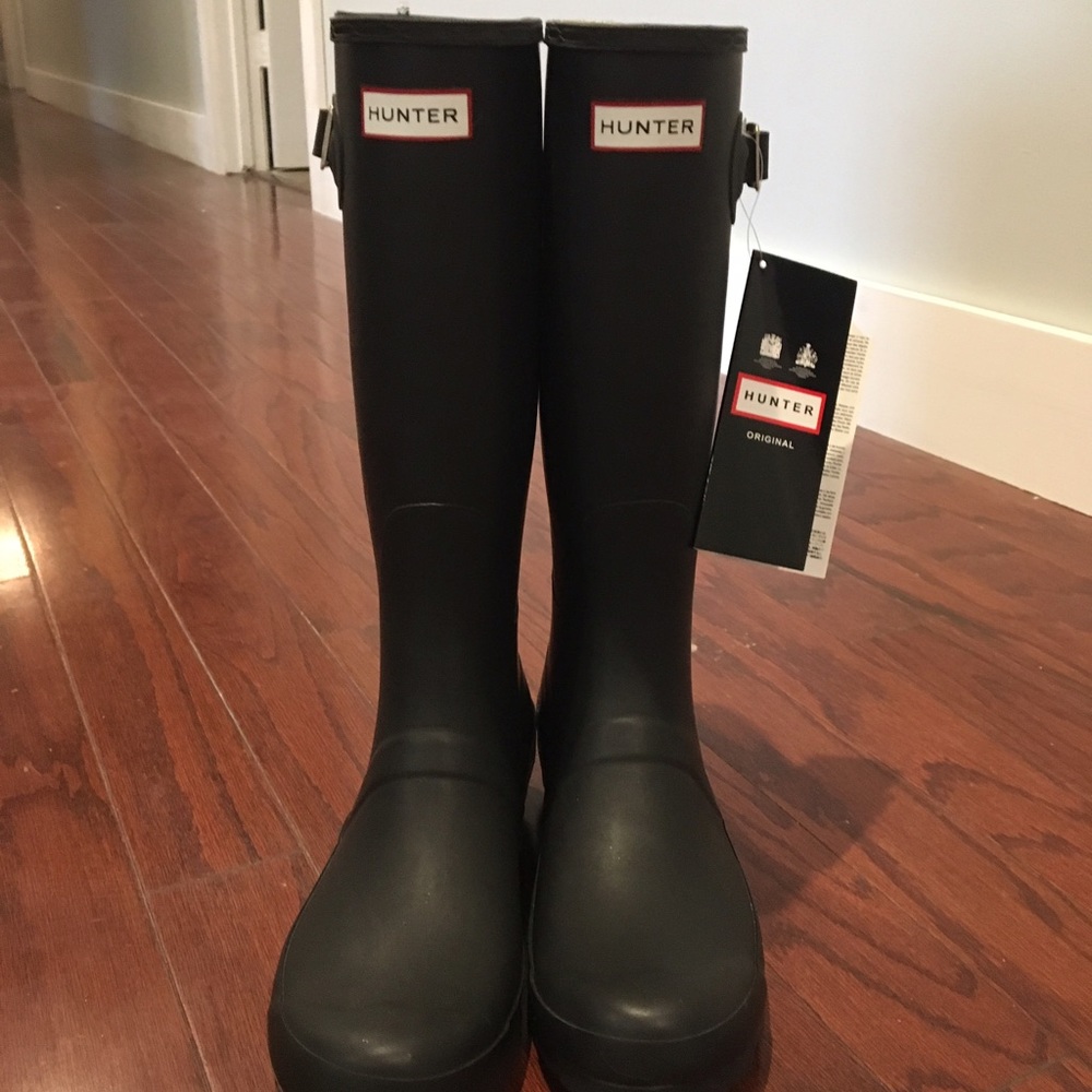 Hunter rain boot look alikes.