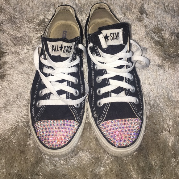Converse with crystals - Picture 1 of 2