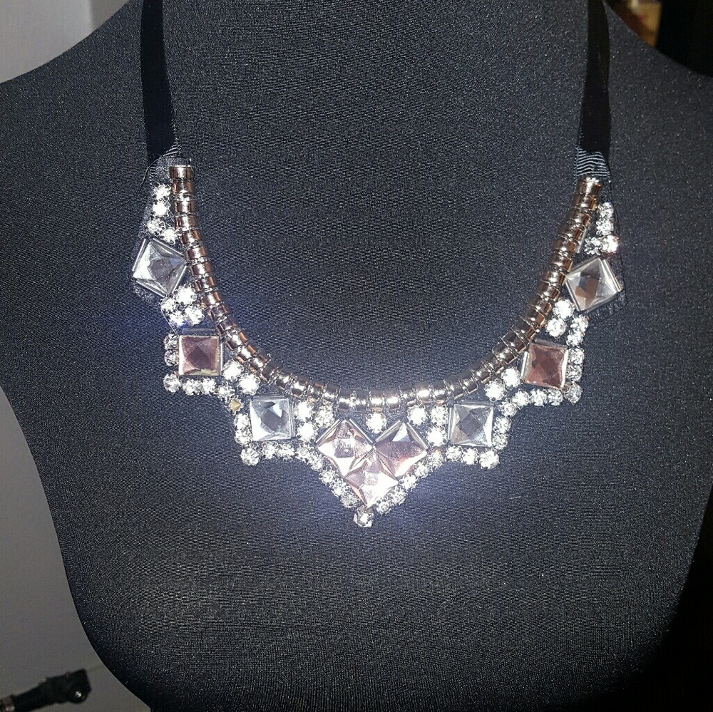 cute multi-colored rhinestone collar necklace