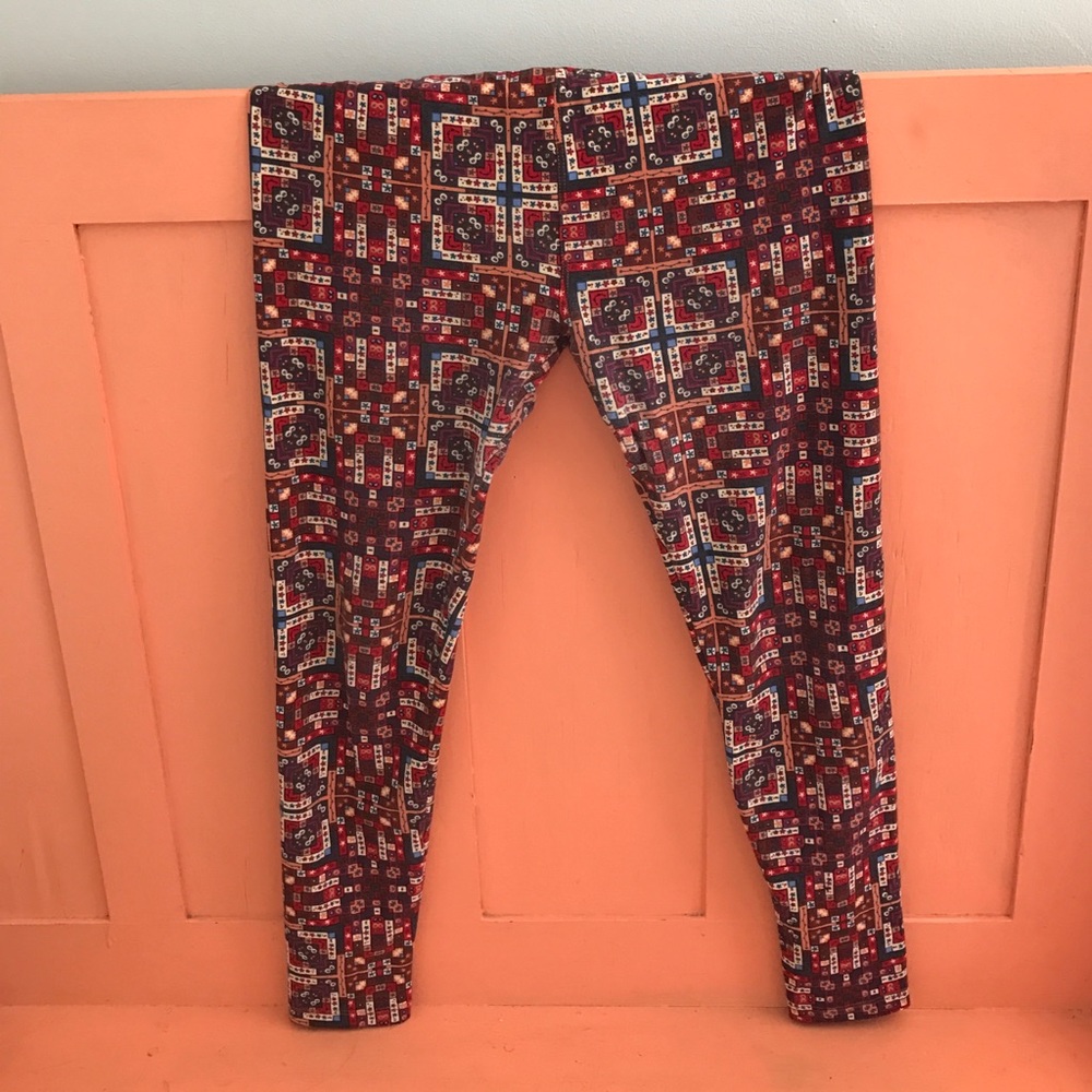 Lularoe red pattern leggings one size