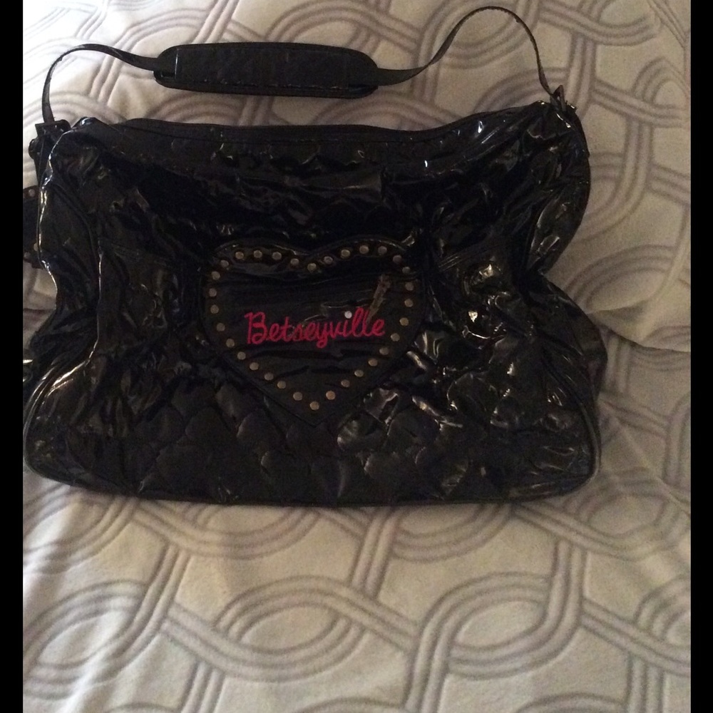 ✈️ REDUCED!! Betsey Johnson Oversized bag