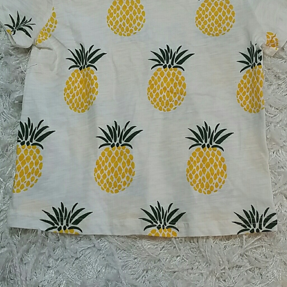 🌹LAST ONE 🌹Pineapples Tee. Kids - Picture 3 of 4