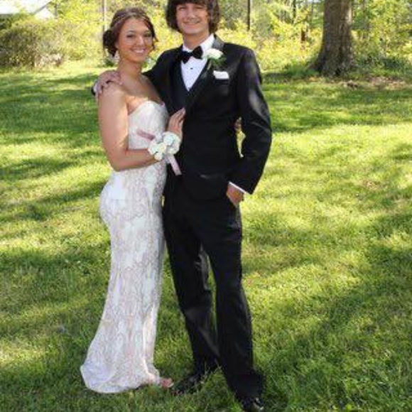 Prom Dress! - Picture 5 of 5