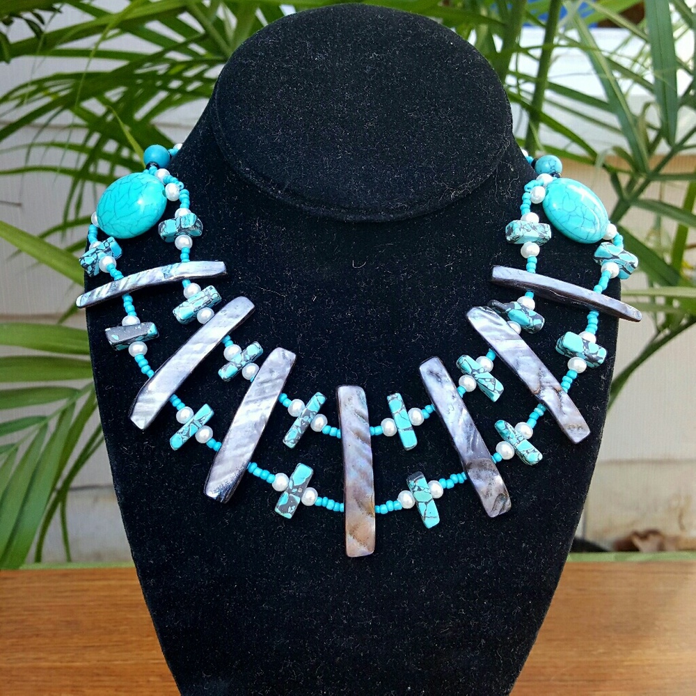 Statement turquoise and shell collar necklace