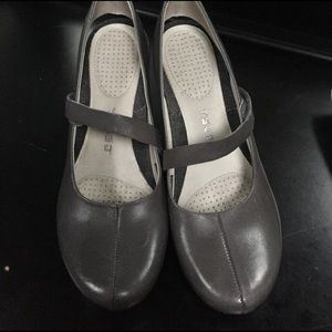 TSUBO high heels with denim heel accent