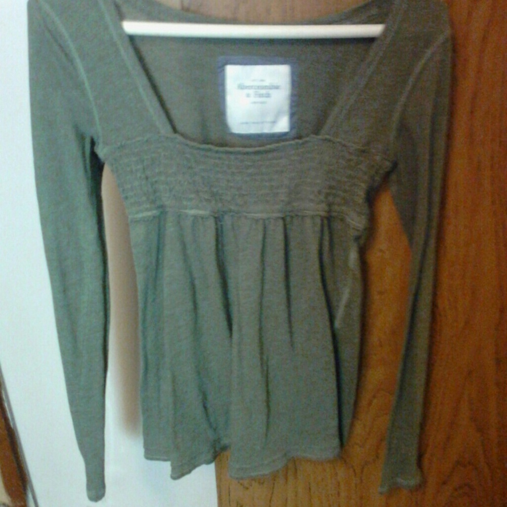 Long sleeve shirt