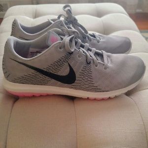 NIKE FURY FITSOLE RUNNING SNEAKERS