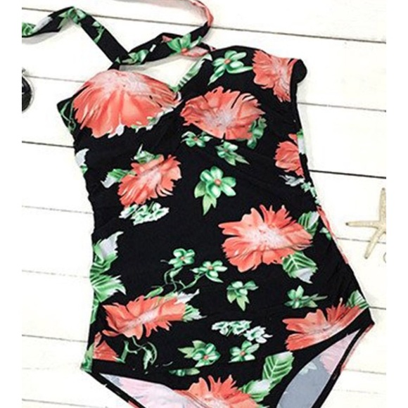 NEW one piece CupShe swimsuit with tags and liner. - Picture 2 of 8