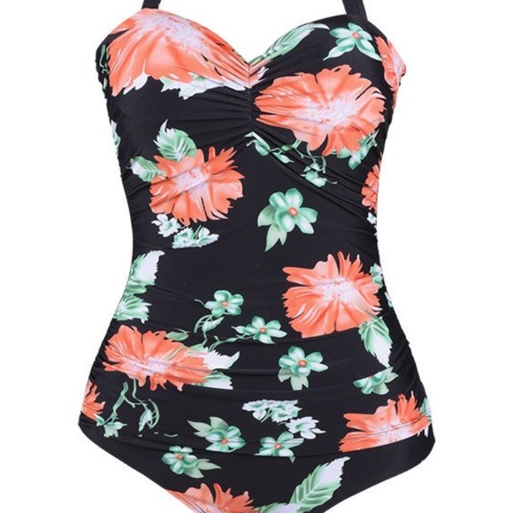 NEW one piece CupShe swimsuit with tags and liner. - Picture 4 of 8