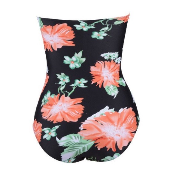 NEW one piece CupShe swimsuit with tags and liner. - Picture 5 of 8