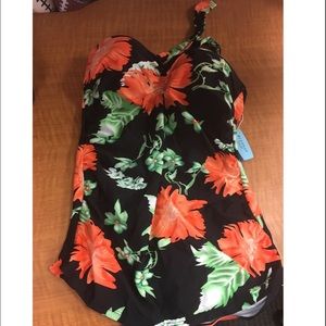 NEW one piece CupShe swimsuit with tags and liner.