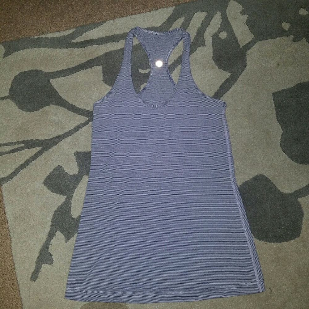Lululemon top