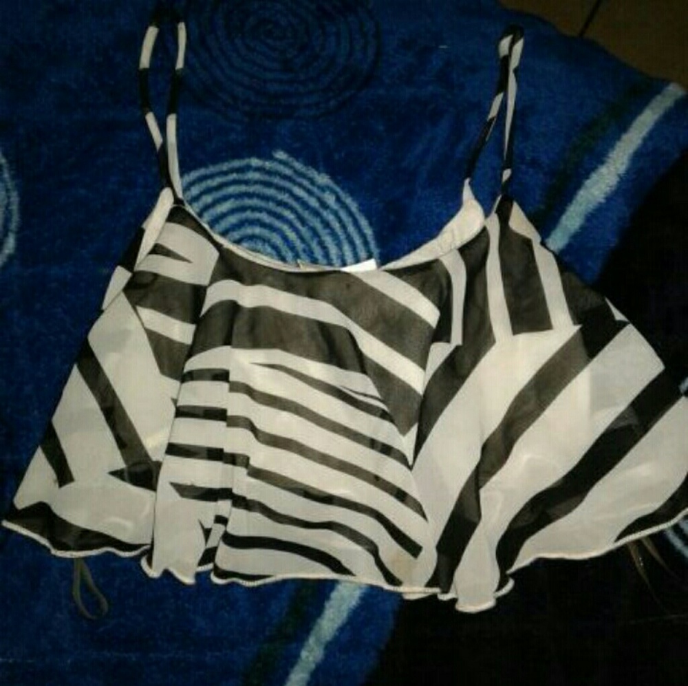 Crop top