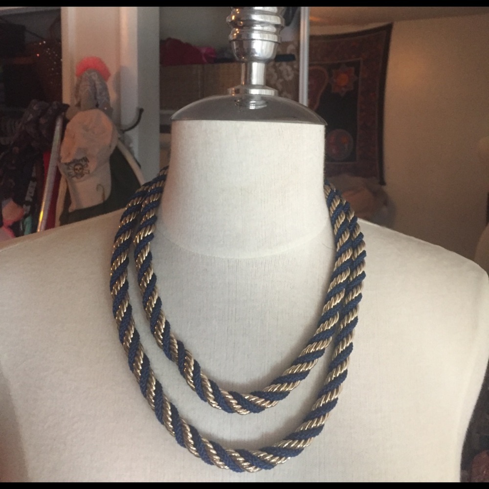 Vineyard vines Necklace