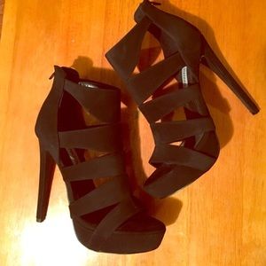 NWOT Steve Madden Heels size 7