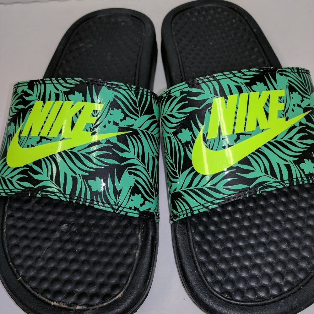 Nike slides