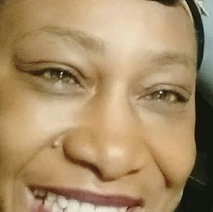 Meet your Posher, Lorraine