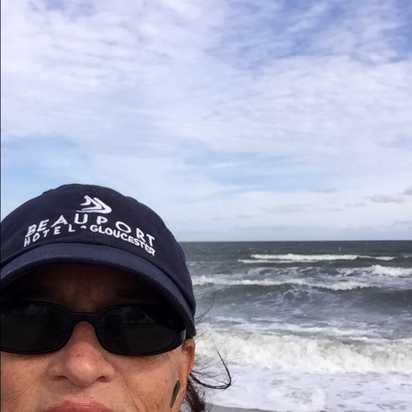 Meet your Posher, Carol - Picture 1 of 1