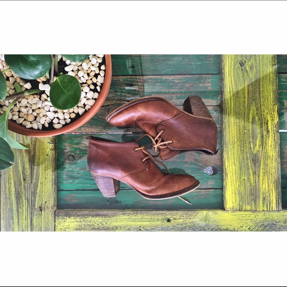 📦 Steve by Steve Madden wedge booties
