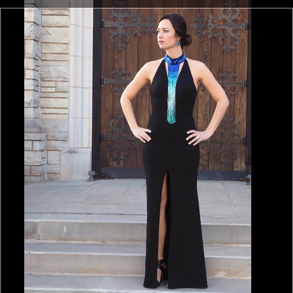 Formal dress - Picture 2 of 7