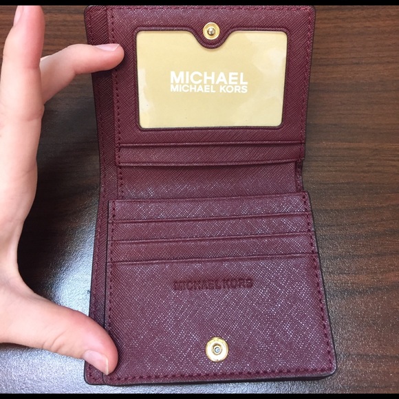 Michael Kors wallet - Picture 2 of 4