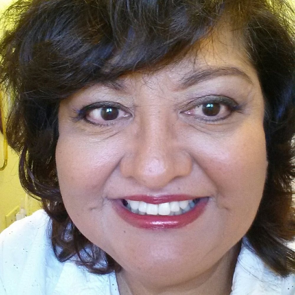 Meet your Posher, Louinda