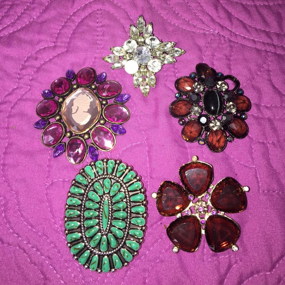 4 Brooches