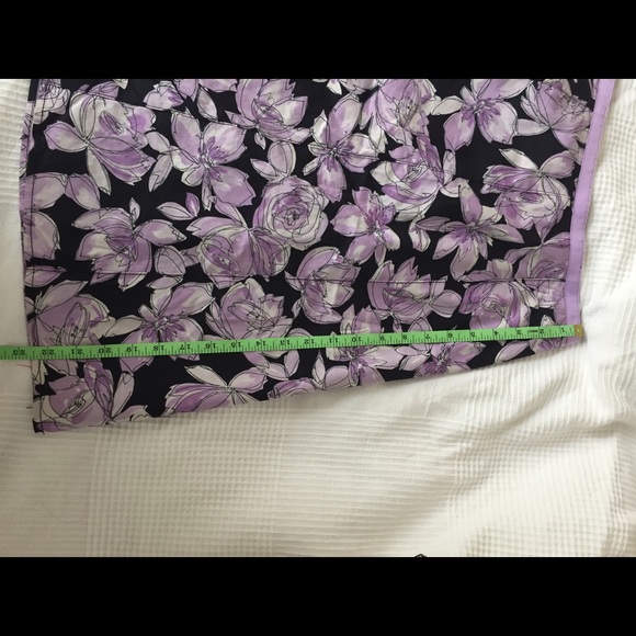 Floral skirt purple and black - Picture 3 of 3