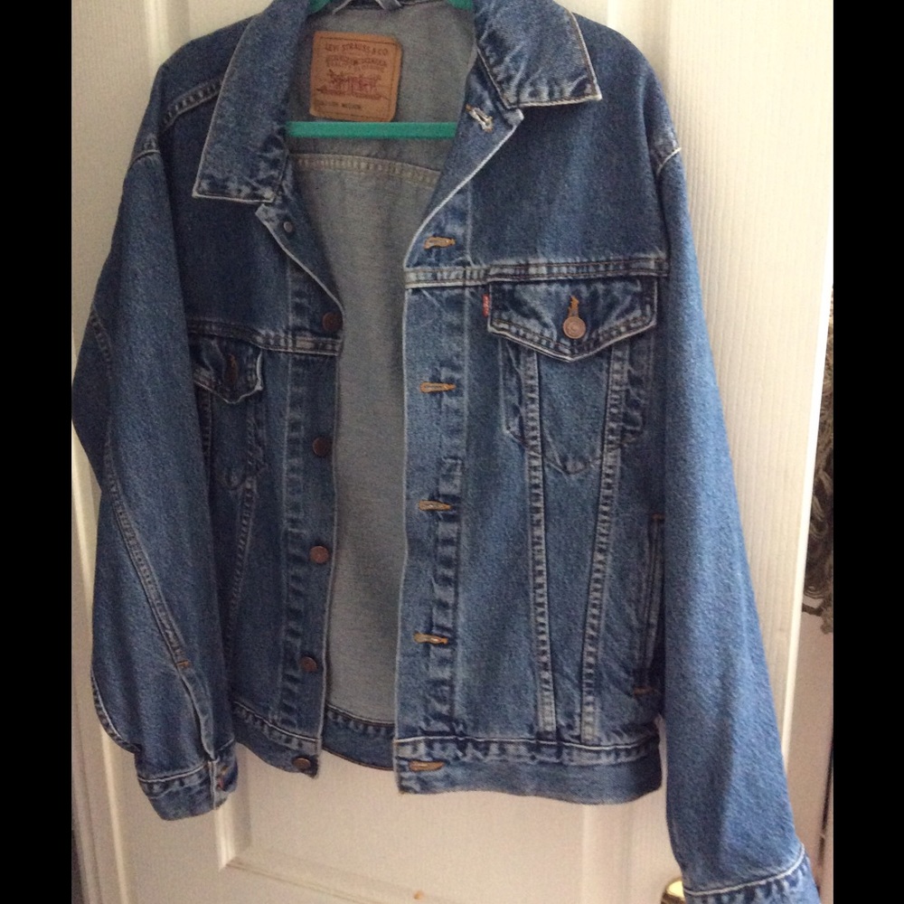 Vintage Levi jean jacket! Sweet!